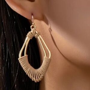 ✨ Boho Woven Teardrop Dangle Earrings | Gold Tone + Natural Fiber